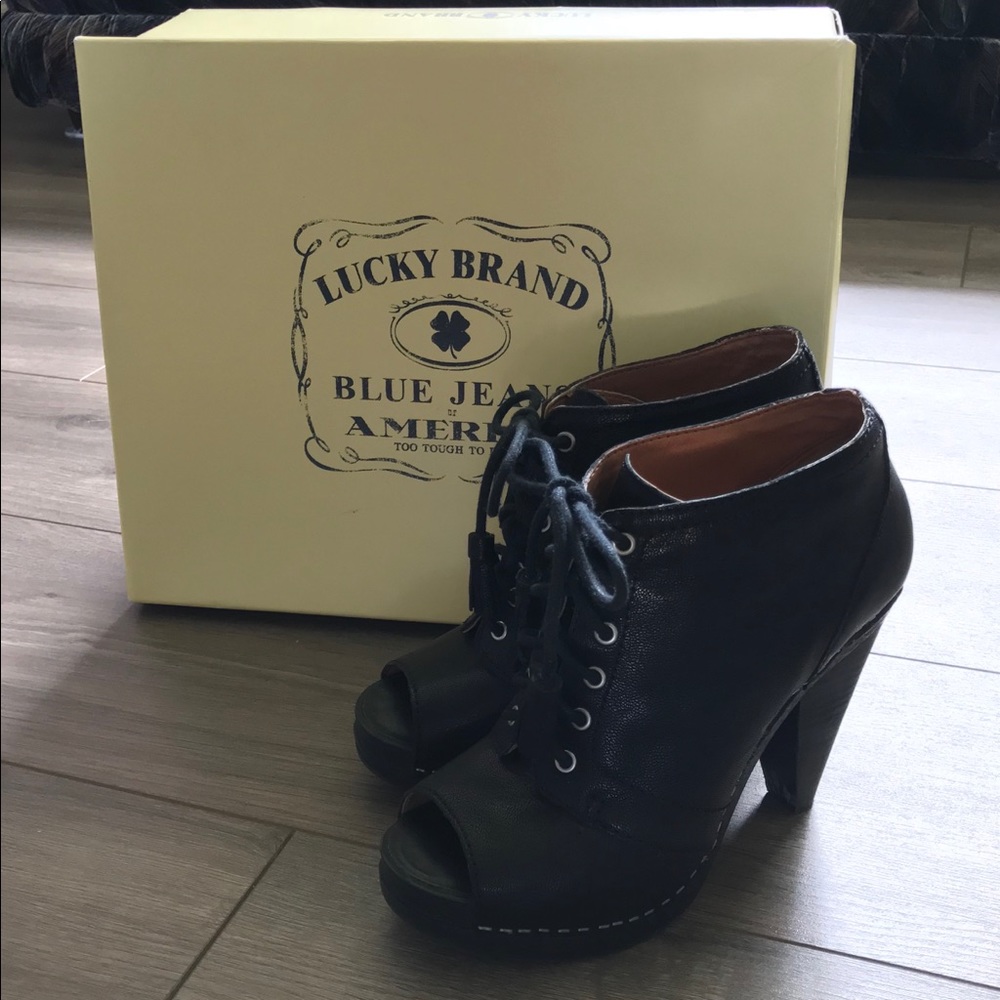 Lucky Brand Francisca Blk Leather Peep Toe Booties